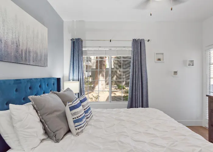 Apartment On-Site Theater Tpc Golf Tennis Court